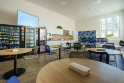 Alpla denní místnost