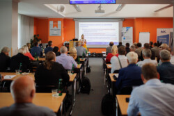 Asociace sklářského a keramického průmyslu ČR , zakázka, golf